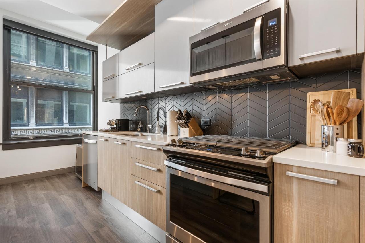 Experience Downtown Chicago At Millennium - Luxury Apartments In The Loop ภายนอก รูปภาพ