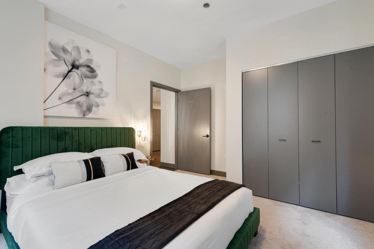 Experience Downtown Chicago At Millennium - Luxury Apartments In The Loop ภายนอก รูปภาพ