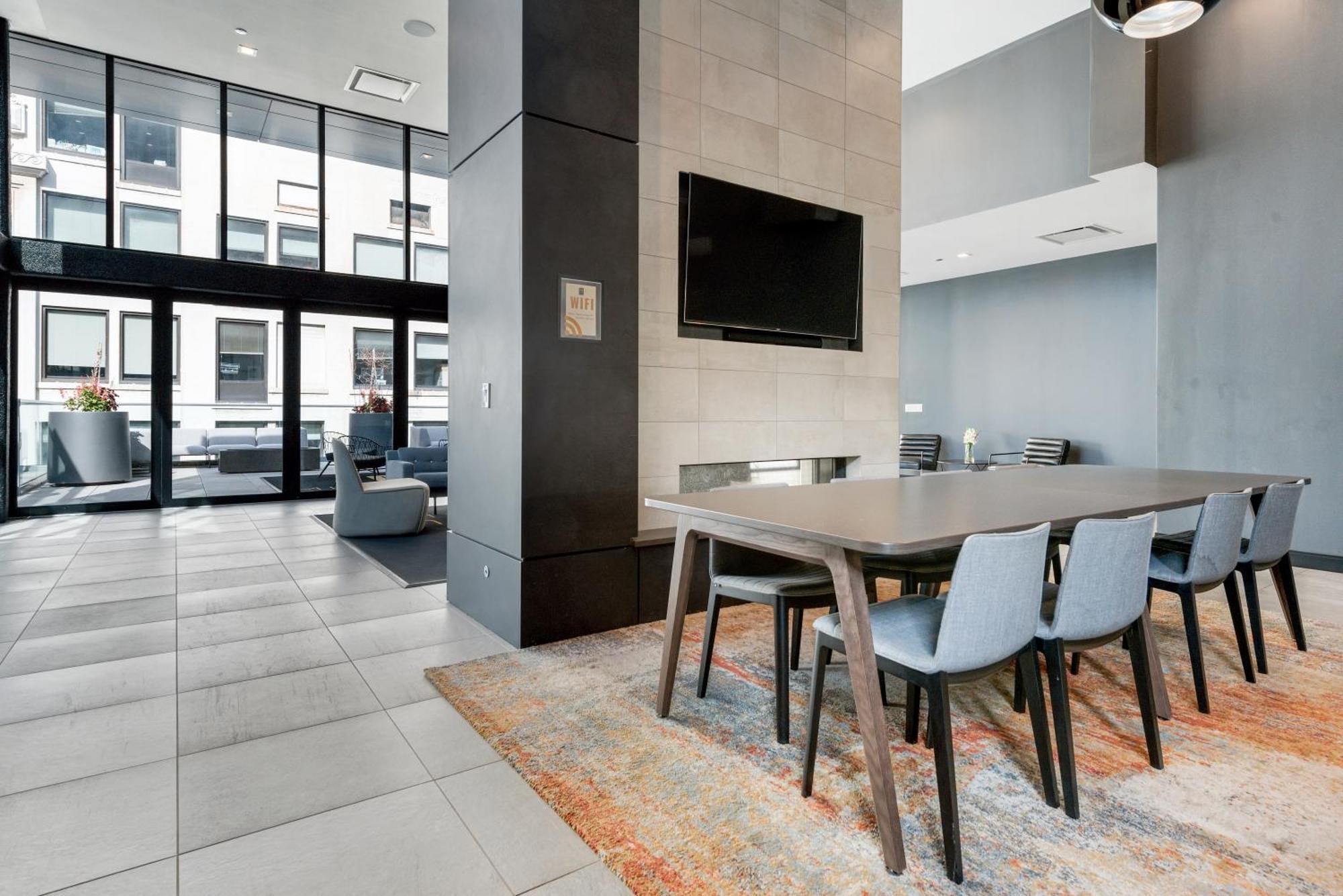 Experience Downtown Chicago At Millennium - Luxury Apartments In The Loop ภายนอก รูปภาพ