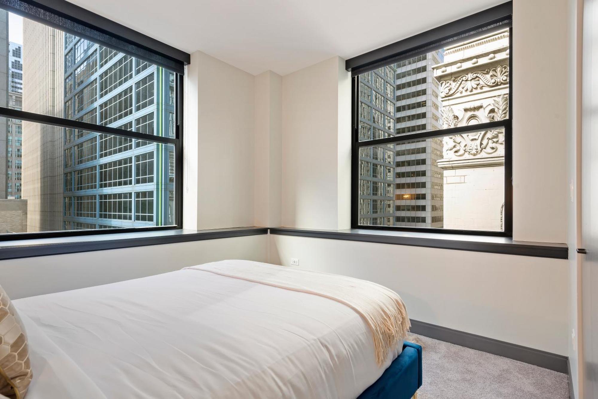 Experience Downtown Chicago At Millennium - Luxury Apartments In The Loop ภายนอก รูปภาพ