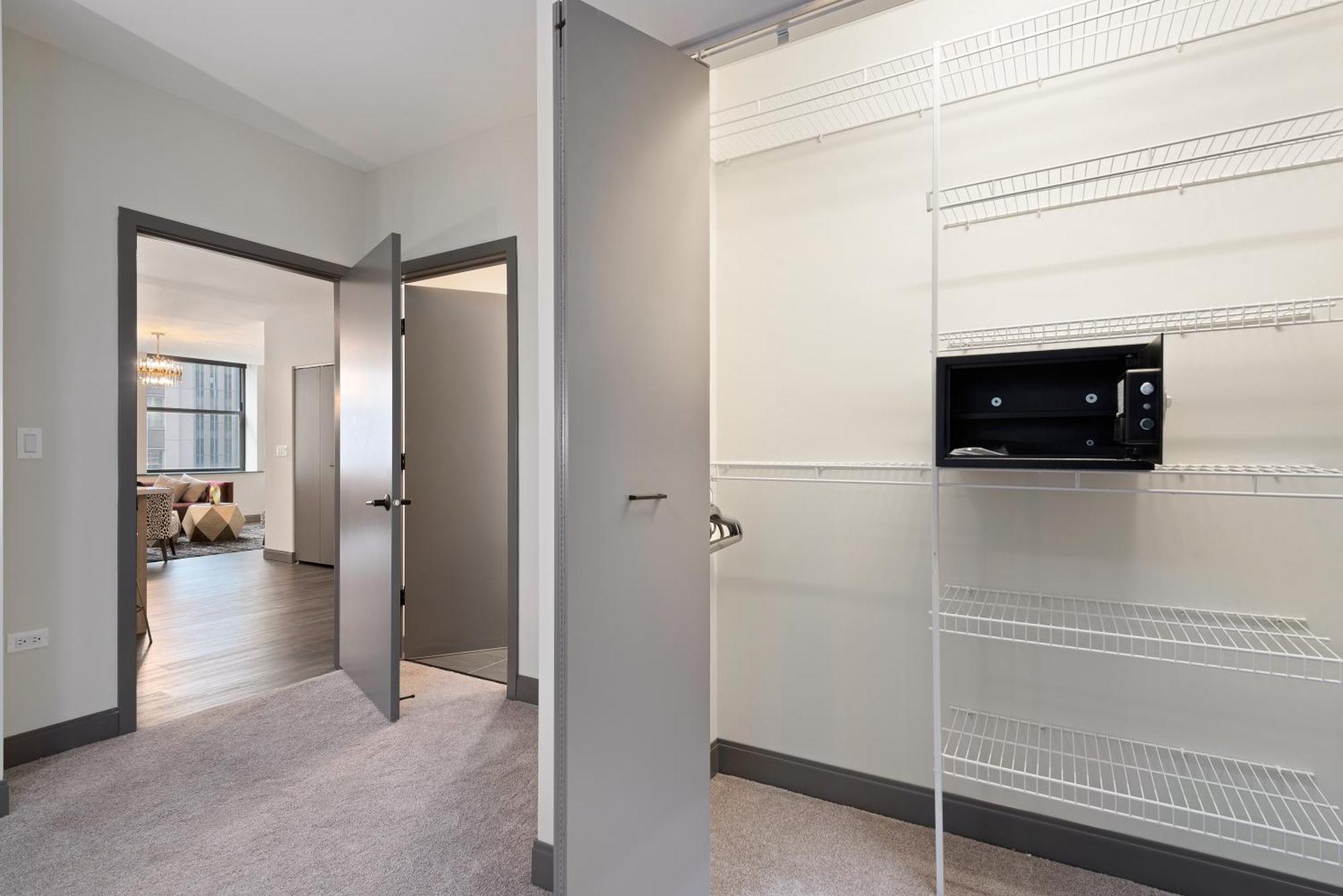 Experience Downtown Chicago At Millennium - Luxury Apartments In The Loop ภายนอก รูปภาพ